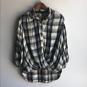 SCOUT & Molly ✨ TOLANI Tuck Plaid Sleeve Flannel